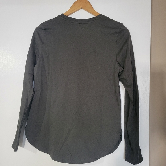 Under Armour Long Sleeve Tee - Picture 2 of 4